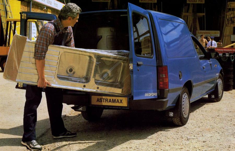 Багажник Bedford Astramax 1984 года  (фото 5 из 5)
